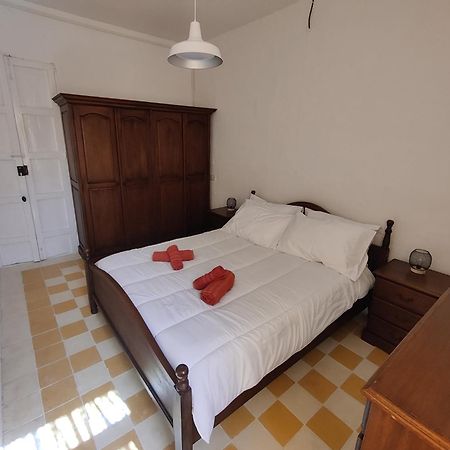 Peaceful Traditional Maltese Townhouse Luqa Esterno foto