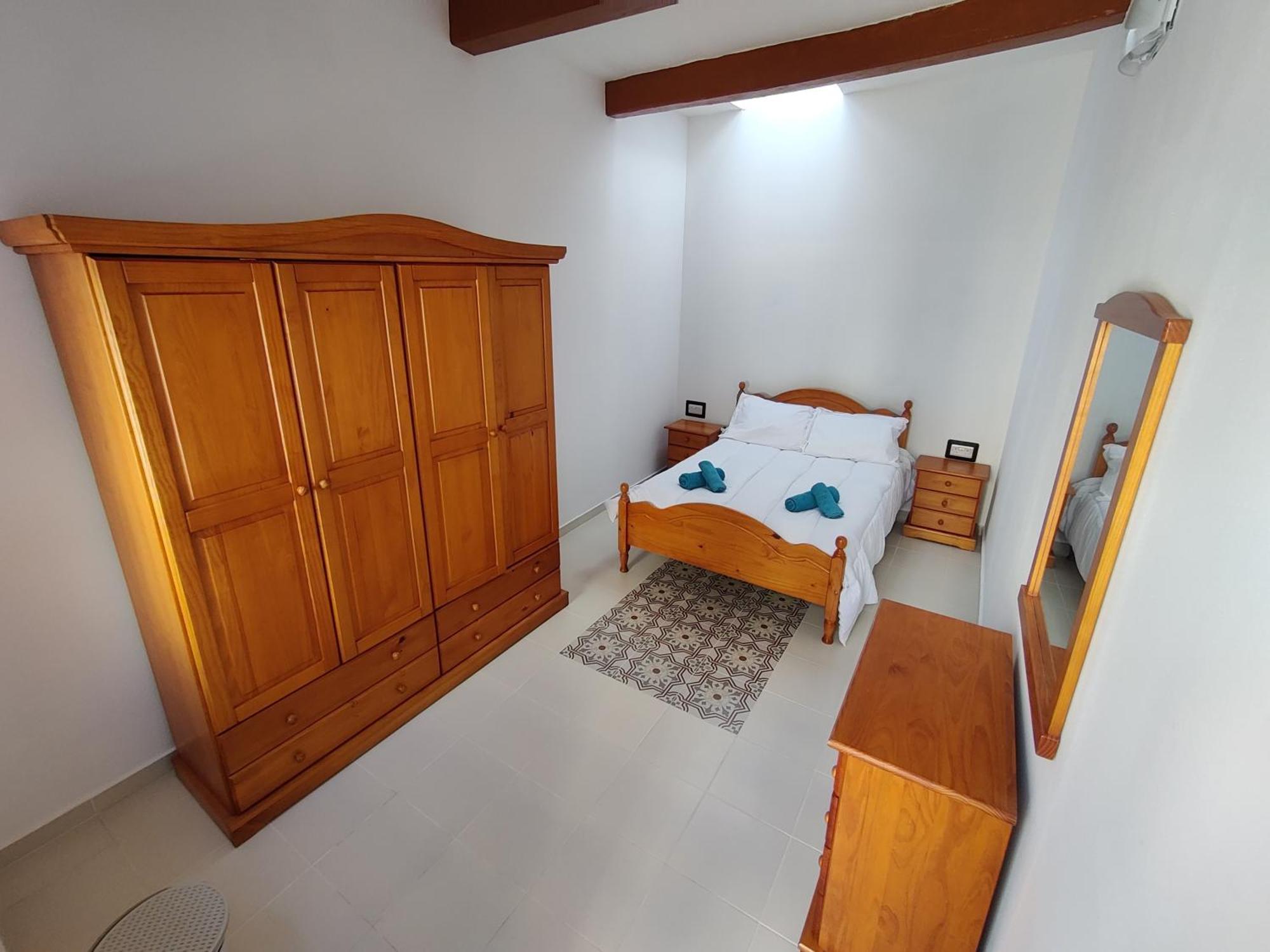 Peaceful Traditional Maltese Townhouse Luqa Esterno foto