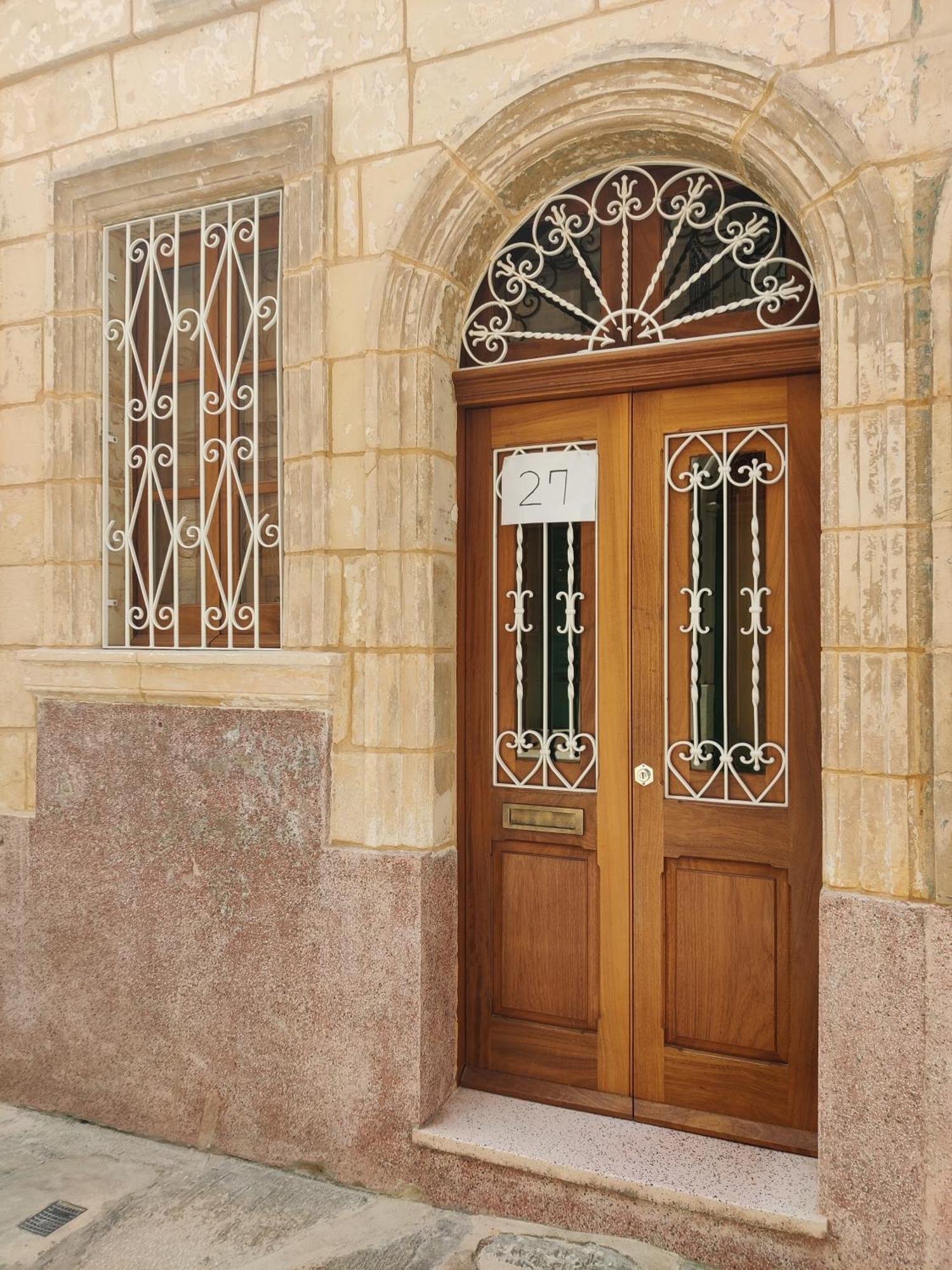 Peaceful Traditional Maltese Townhouse Luqa Esterno foto